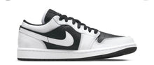 Load image into Gallery viewer, Jordan 1Low SE Homage black /white (WMNS)
