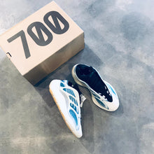 Load image into Gallery viewer, YEEZY 700 V3 KYANITE
