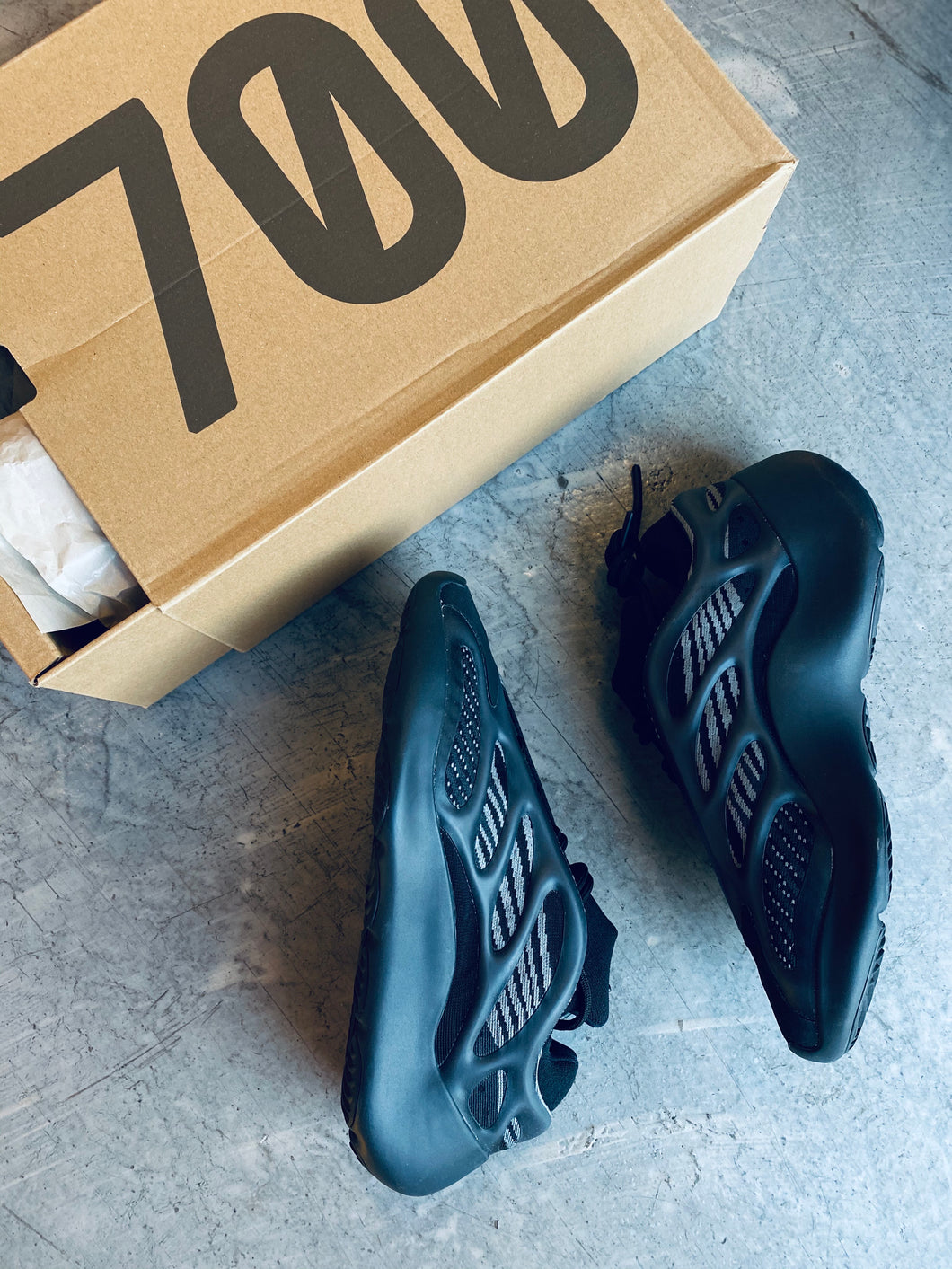 YEEZY 700 V3 ALVAH