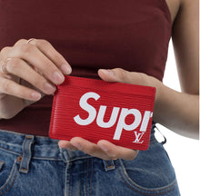 Load image into Gallery viewer, SUPREME X LOUIS VUITTON CARDHOLDER RED
