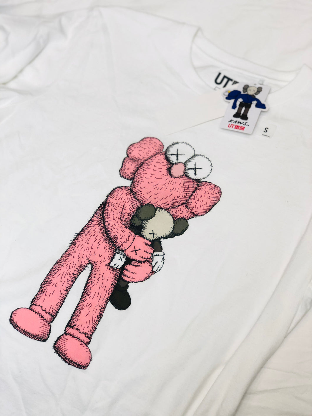 Kaws Tee pink