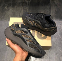 Load image into Gallery viewer, YEEZY 700 V3 CLAY BROWN
